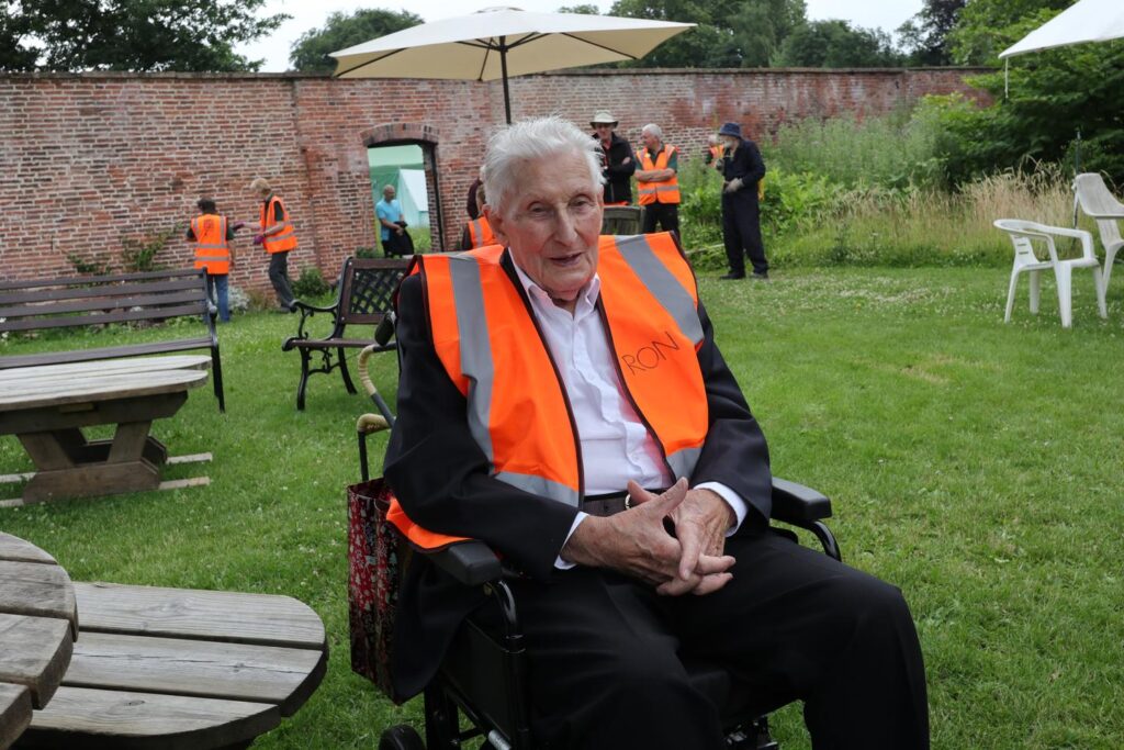 Ron Cruxon